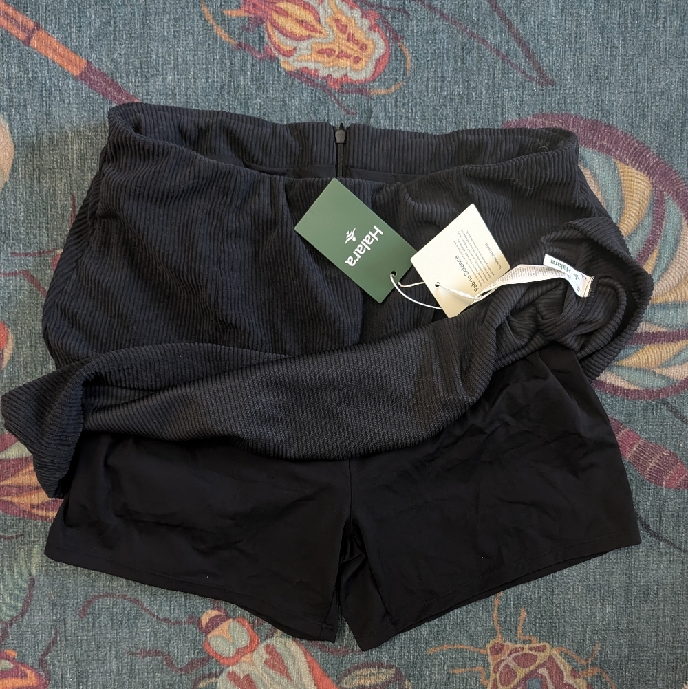 HALARA Black A-Line Skirt - Picture 2 of 3
